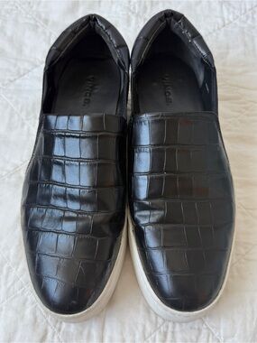 Vince Blair Croc-Embossed Leather Slip-On Sneaker Black Sz 10